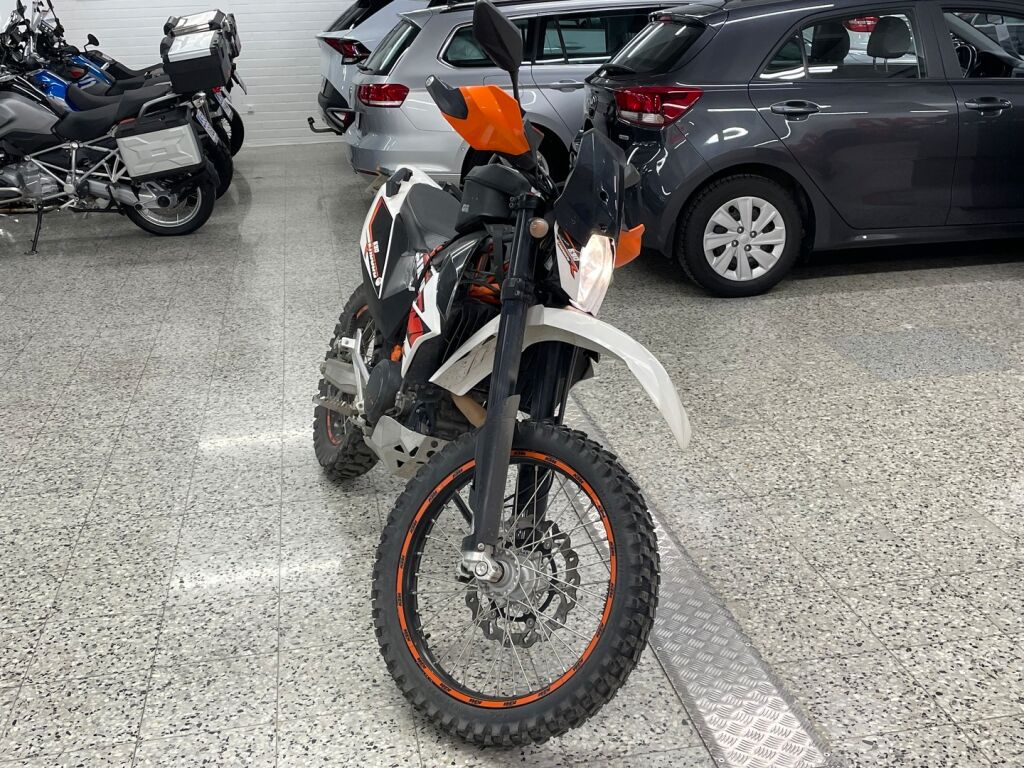 Ktm 690 2015 Oranssi