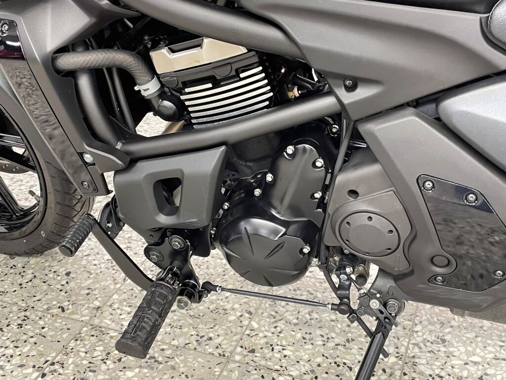 Kawasaki VULCAN 2023 