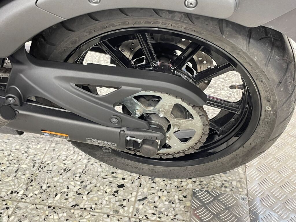Kawasaki VULCAN 2023 