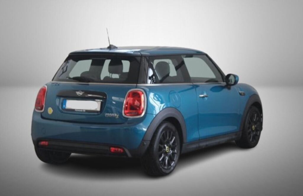 Mini Hatchback 2023 Sininen