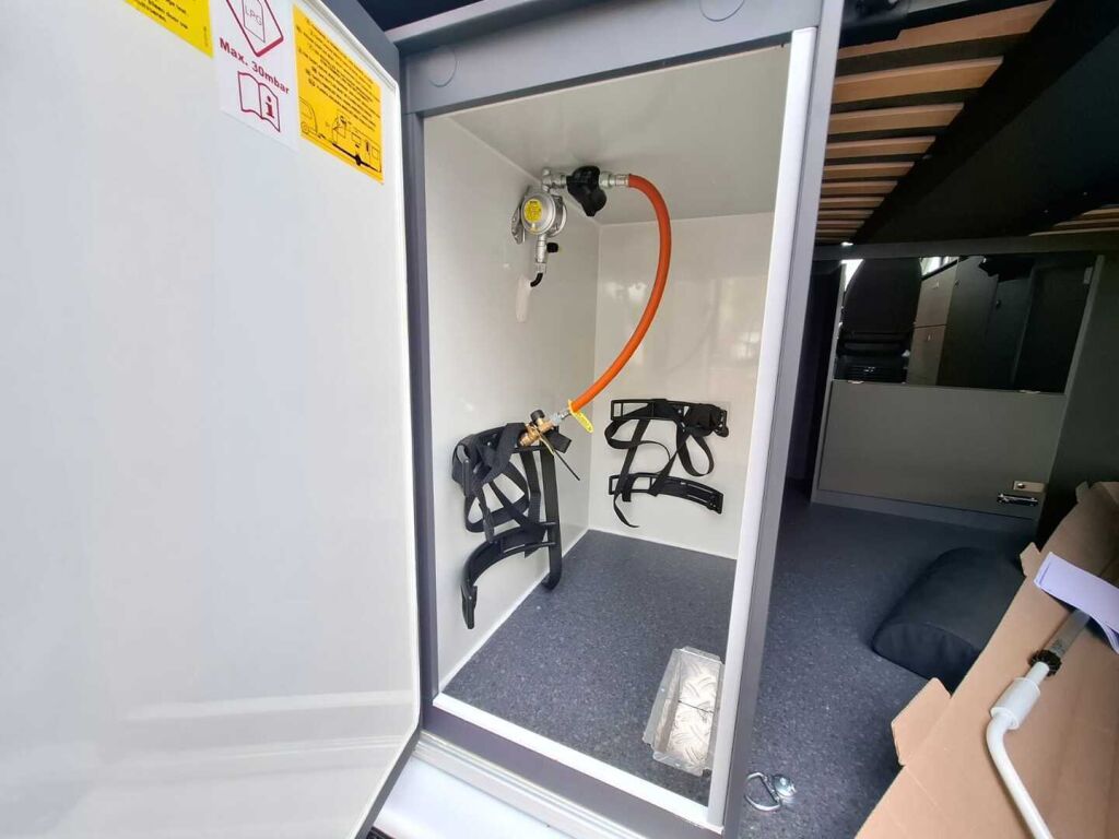 Adria TWIN 640 SLB 2025 Valkoinen