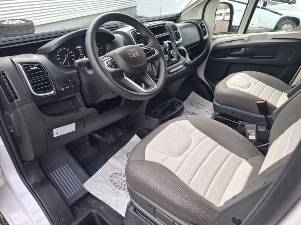 Adria TWIN 640 SLB 2025 Valkoinen