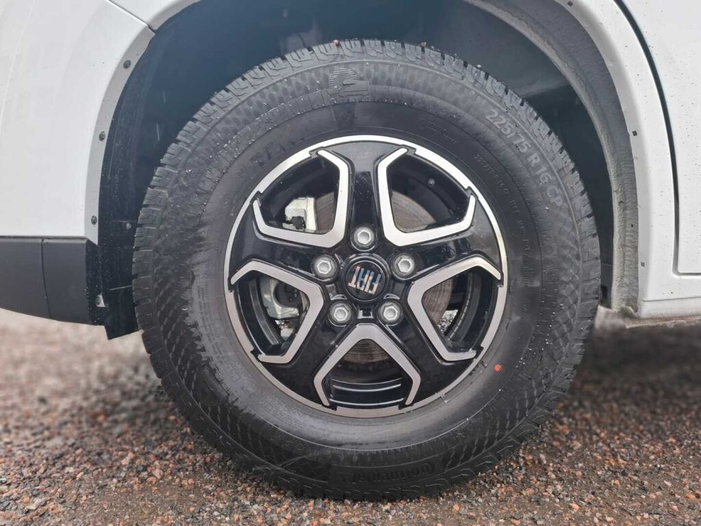 Adria TWIN 640 SLB 2025 Valkoinen