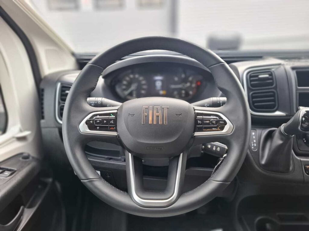 Adria TWIN 640 SLB 2025 Valkoinen