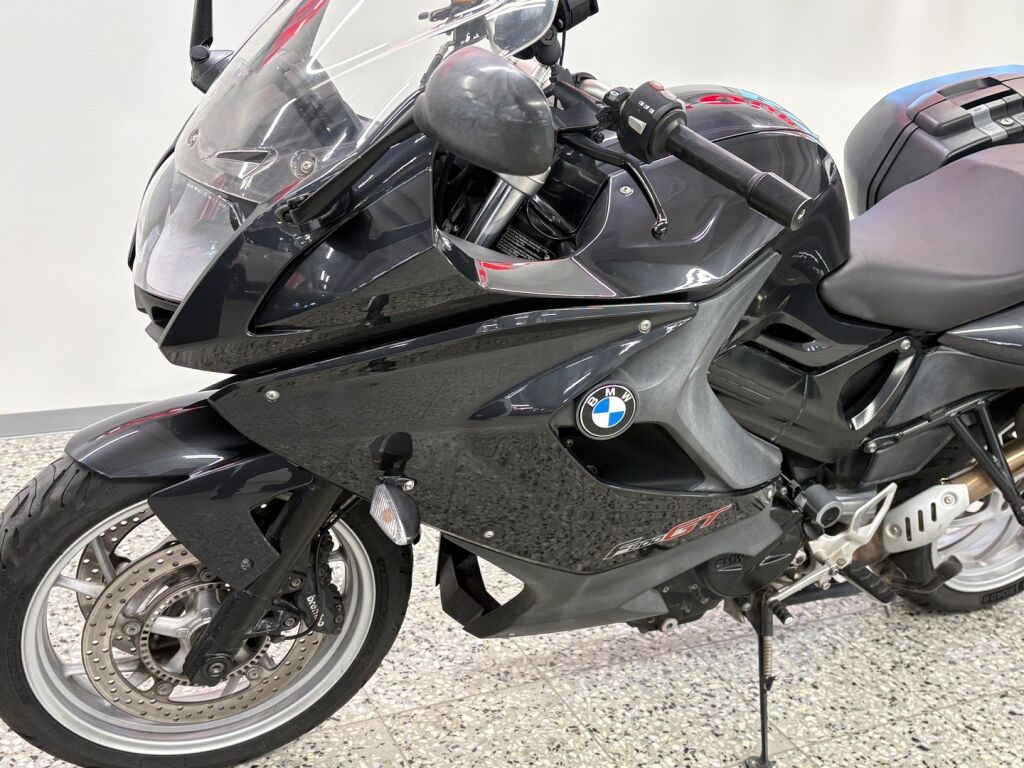 BMW F 2013 Harmaa