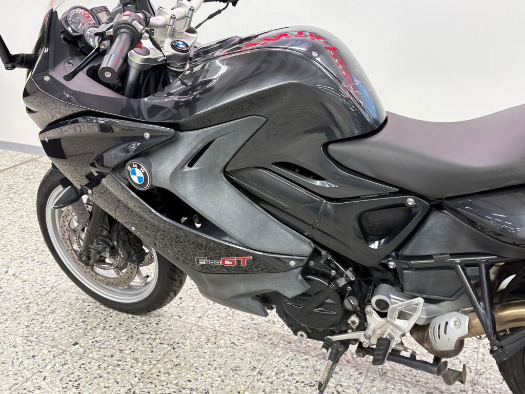 BMW F 2013 Harmaa