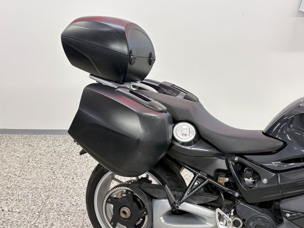 BMW F 2013 Harmaa