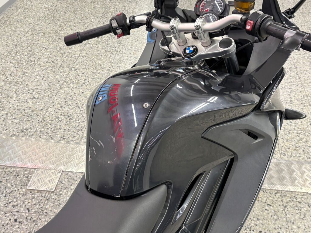 BMW F 2013 Harmaa