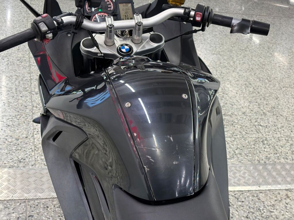 BMW F 2013 Harmaa