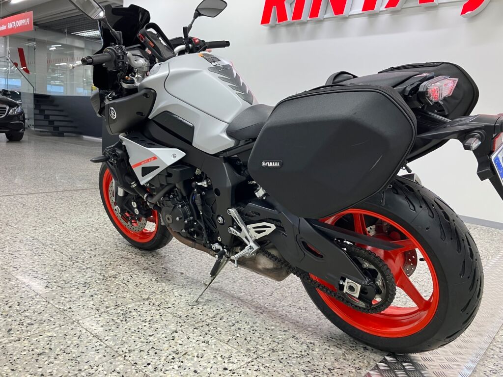 Yamaha MT-10 2021 