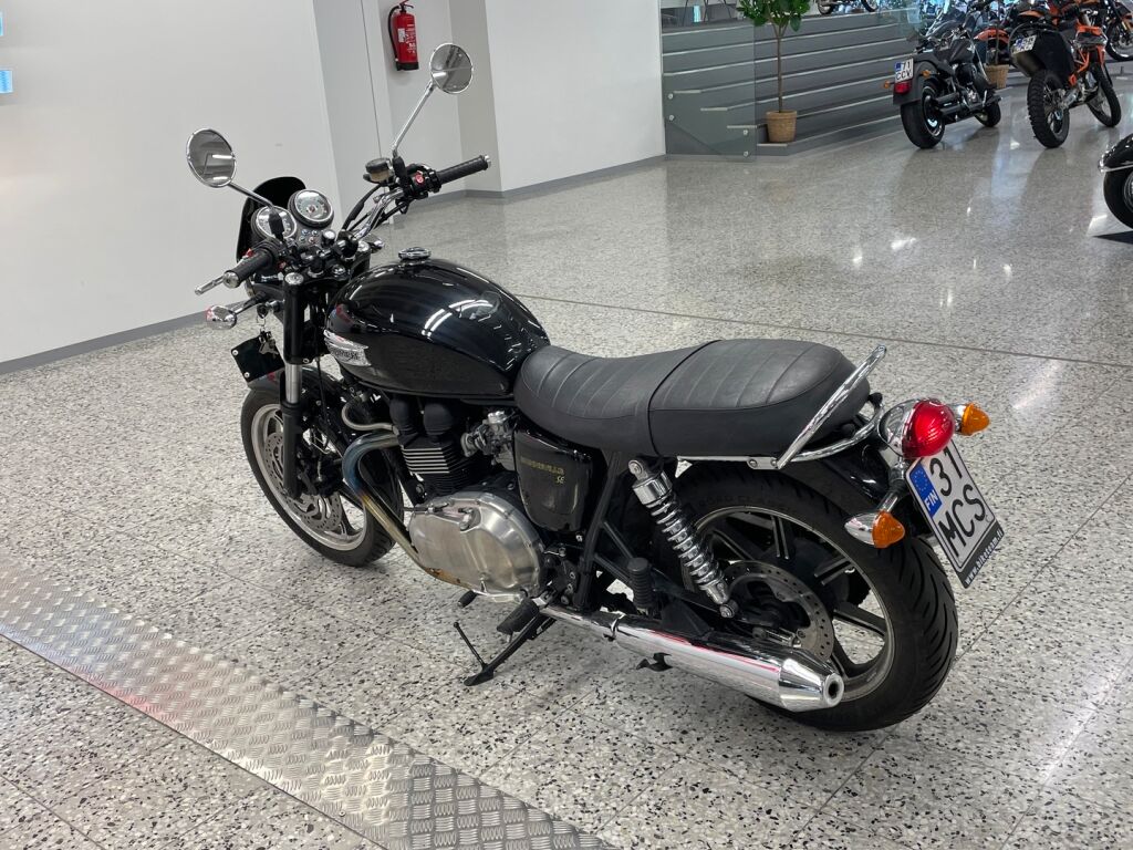 Triumph BONNEVILLE 2011 