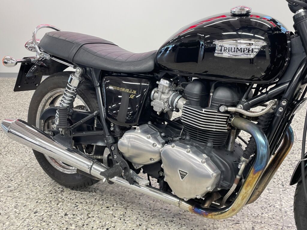 Triumph BONNEVILLE 2011 