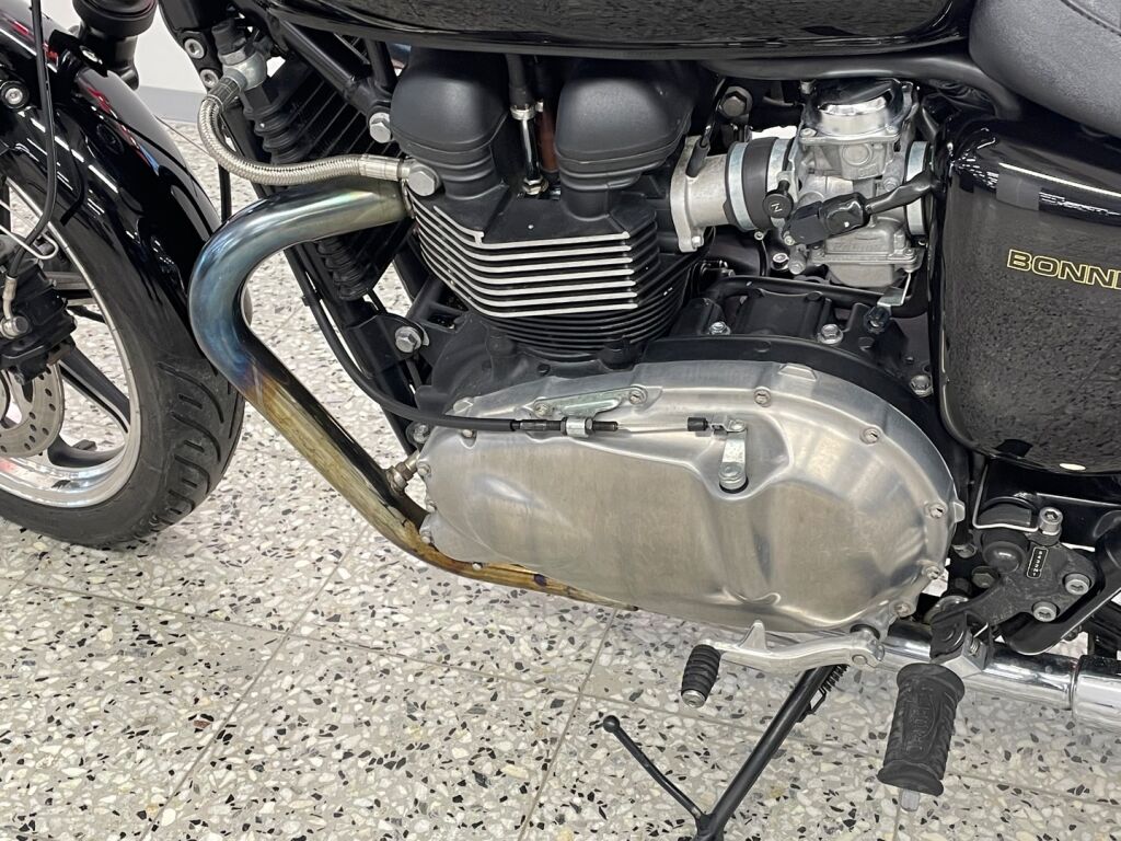 Triumph BONNEVILLE 2011 