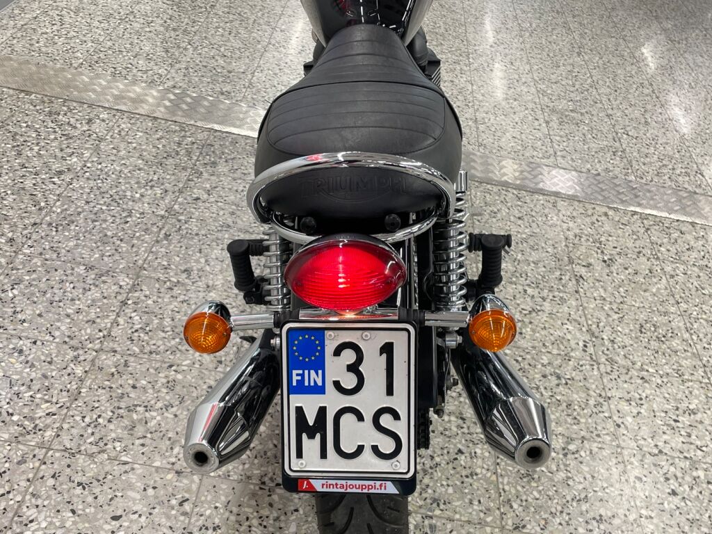 Triumph BONNEVILLE 2011 