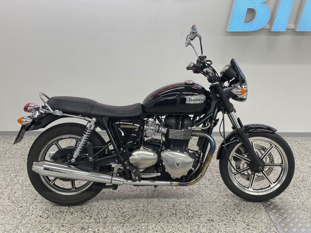 Triumph BONNEVILLE 2011 