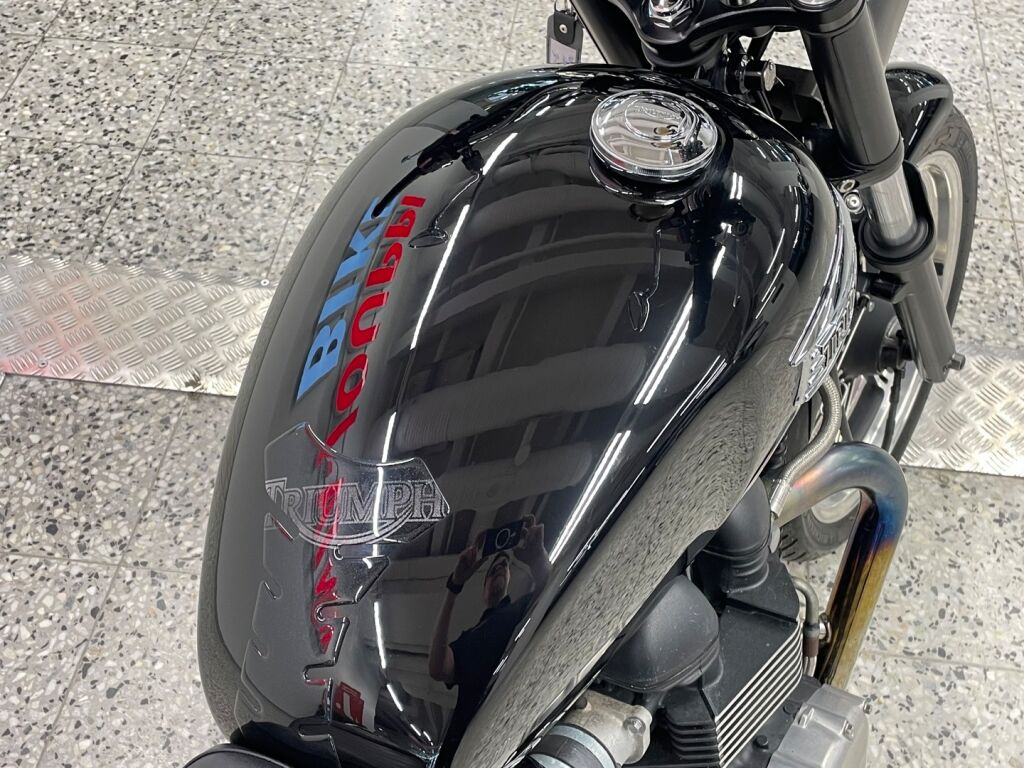 Triumph BONNEVILLE 2011 