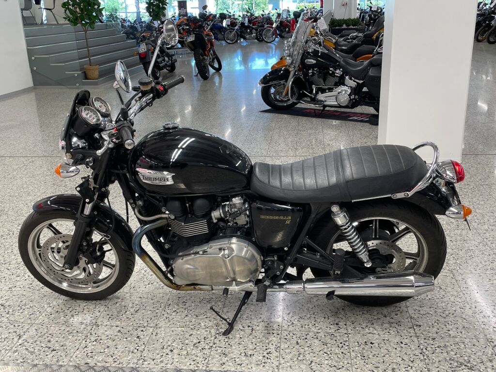 Triumph BONNEVILLE 2011 