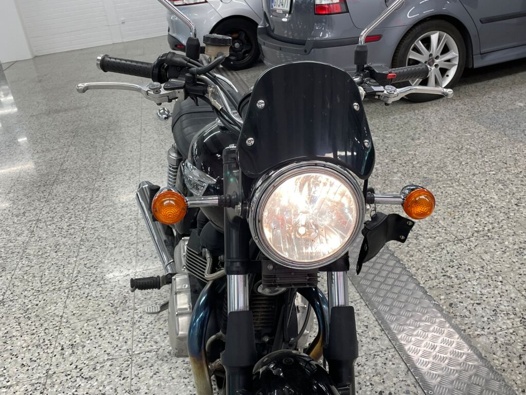 Triumph BONNEVILLE 2011 
