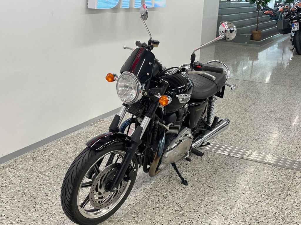 Triumph BONNEVILLE 2011 