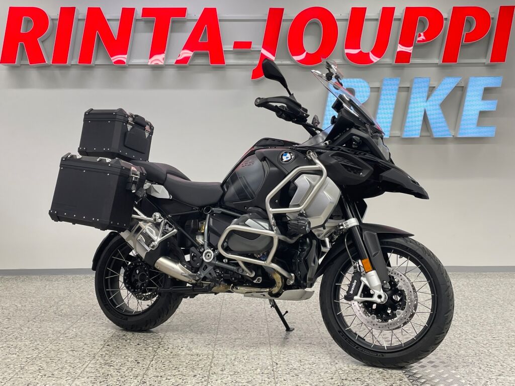 BMW R 2023 Musta