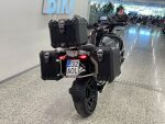 BMW R 2023 Musta