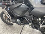 BMW R 2023 Musta