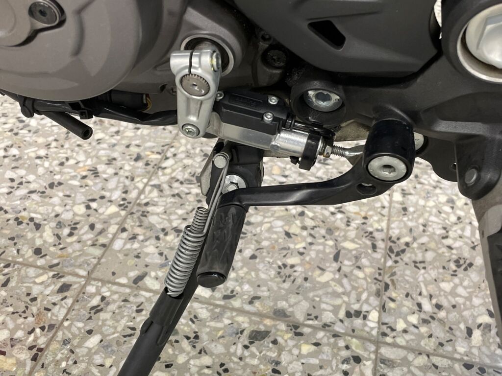 Ducati MONSTER 2021 