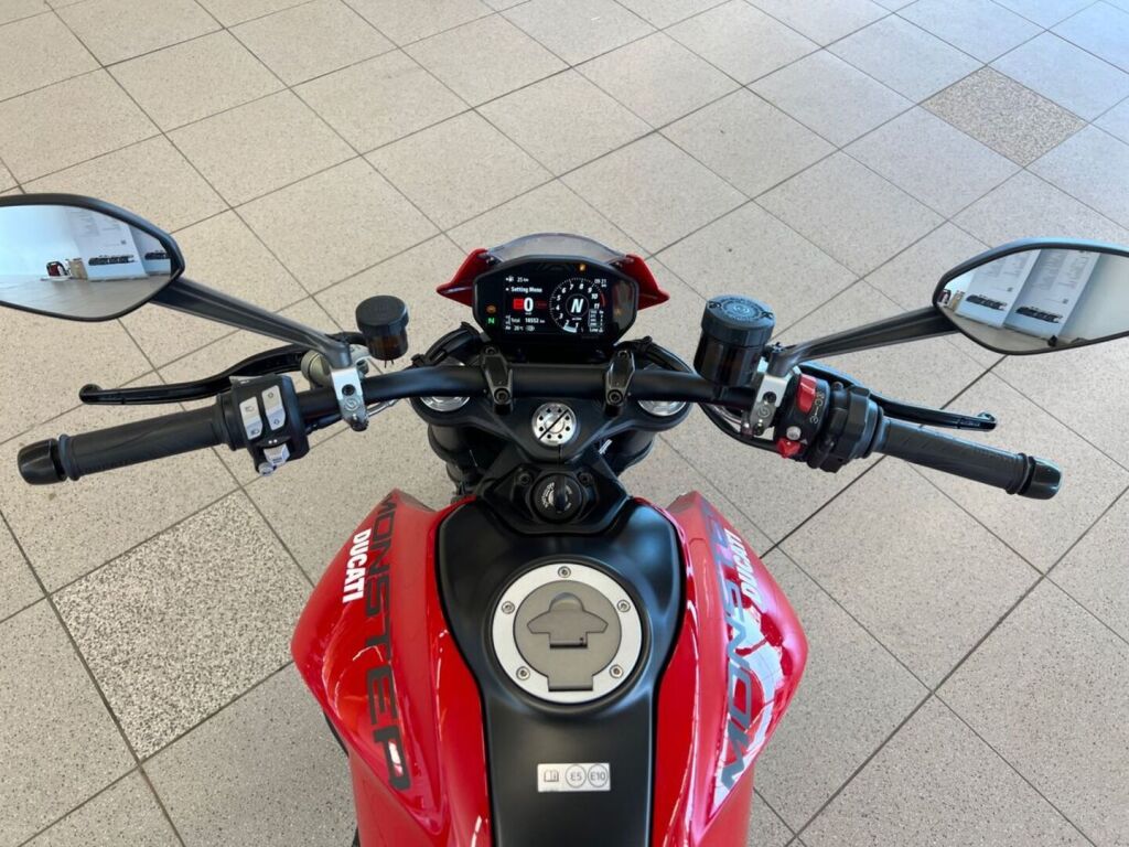Ducati MONSTER 2021 