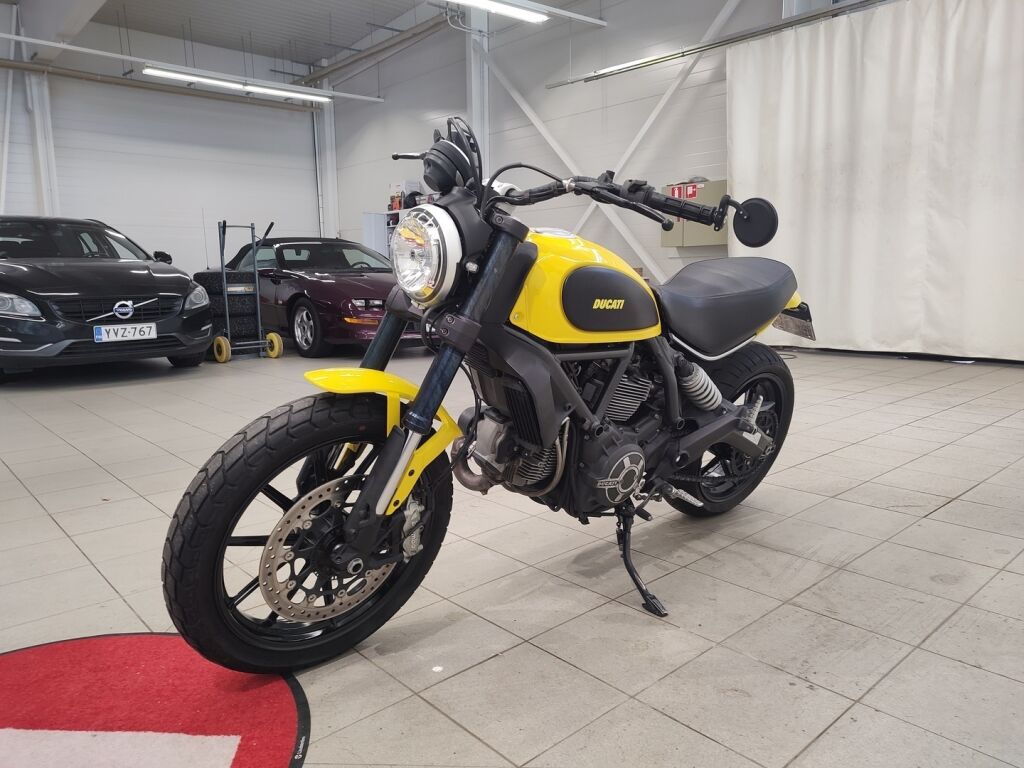 Ducati Scrambler 2015 Keltainen