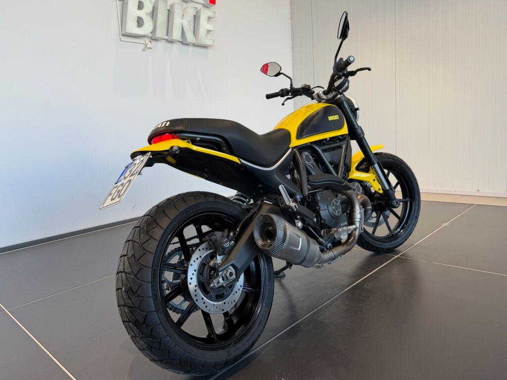 Ducati Scrambler 2015 Keltainen
