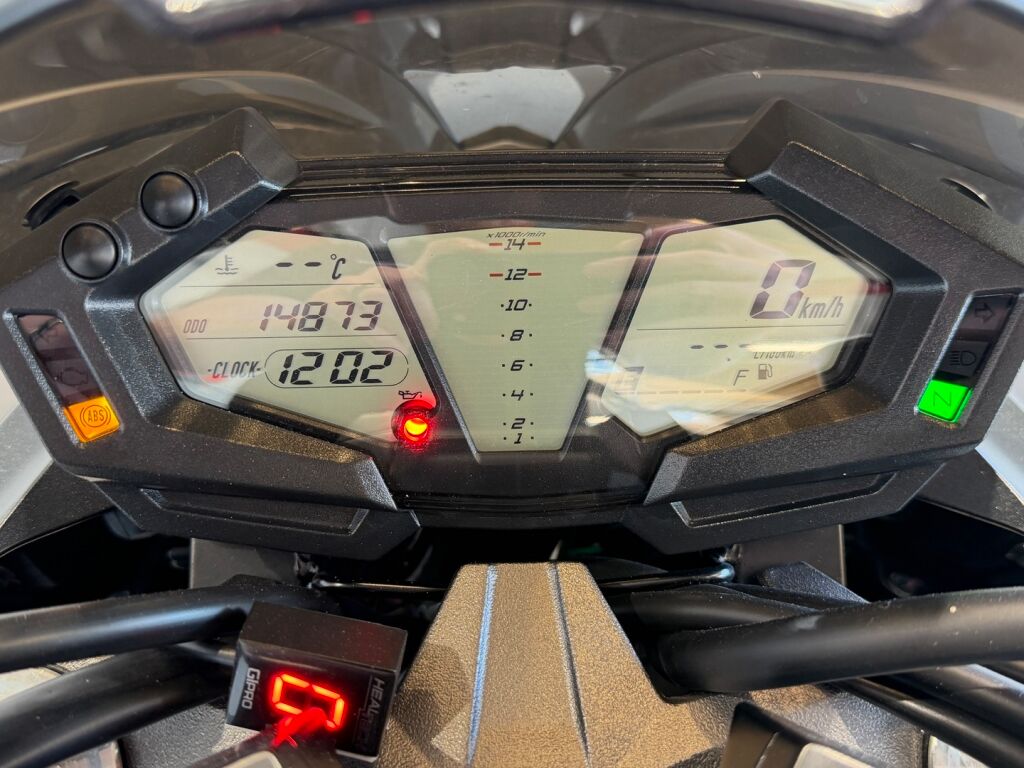 Kawasaki Z 2017 Musta