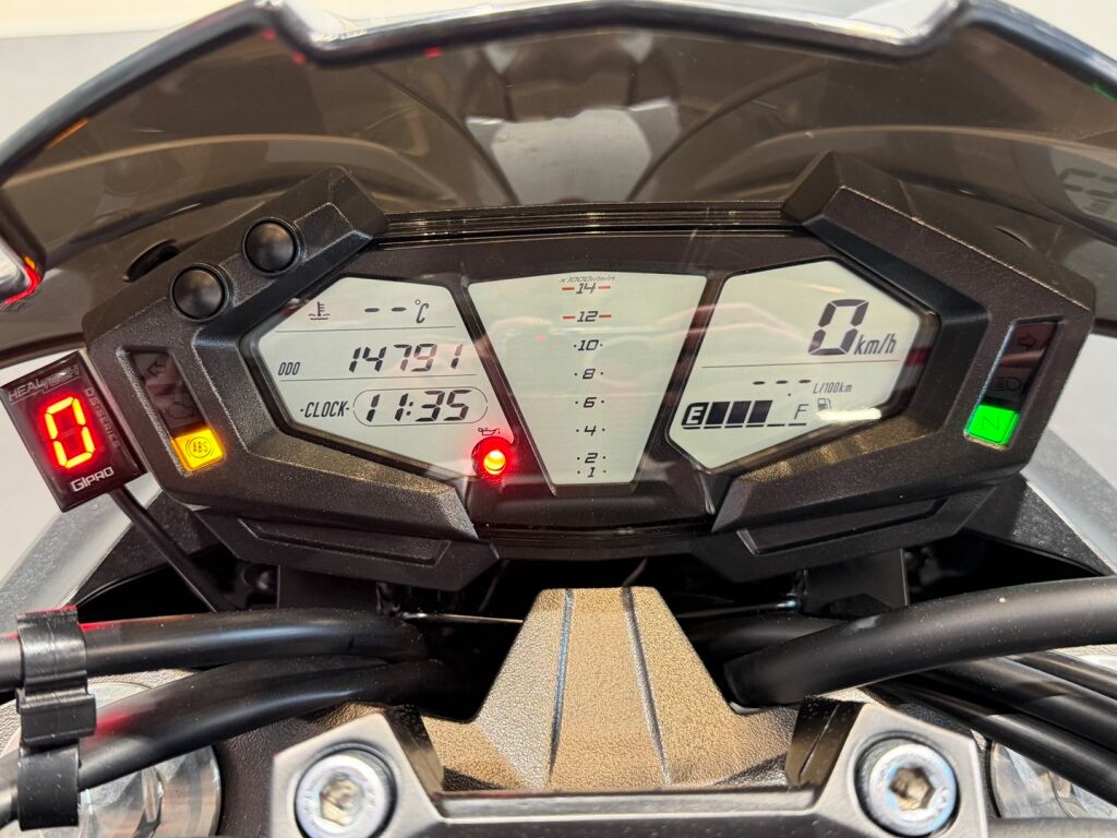 Kawasaki Z 2017 Musta