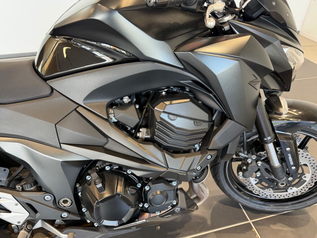 Kawasaki Z 2017 Musta