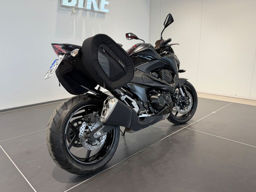 Kawasaki Z 2017 Musta