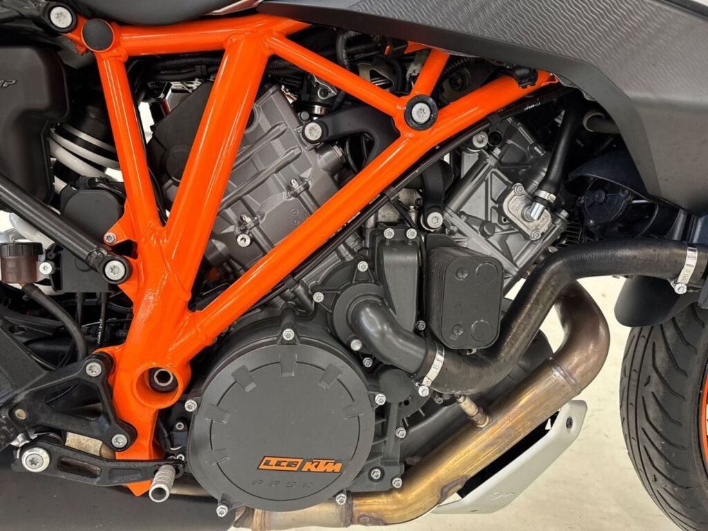 Ktm 1290 2017 Harmaa