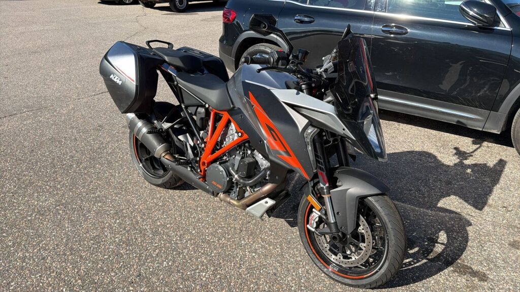 Ktm 1290 2017 Harmaa
