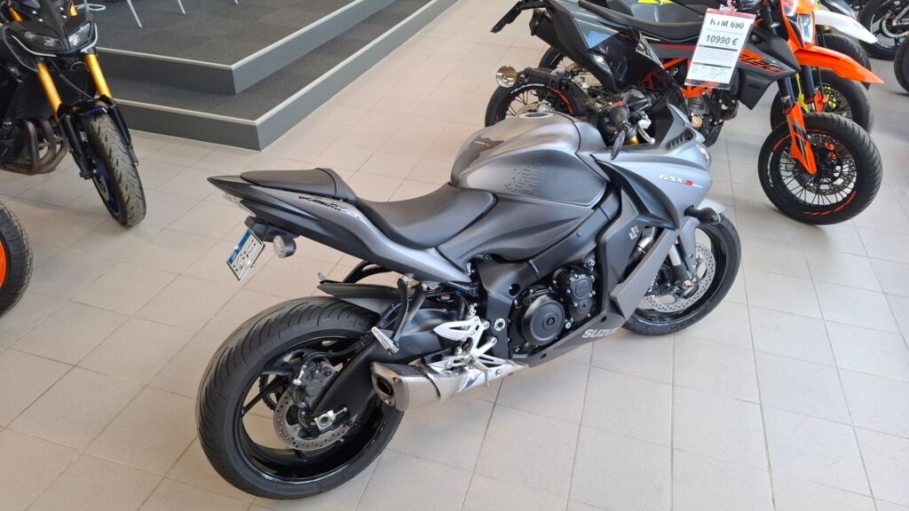 Suzuki GSX-S 2016 
