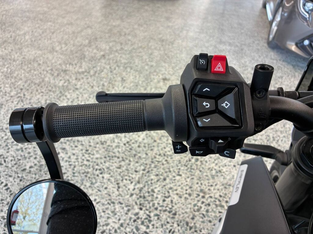 Husqvarna SVARTPILEN 2024 