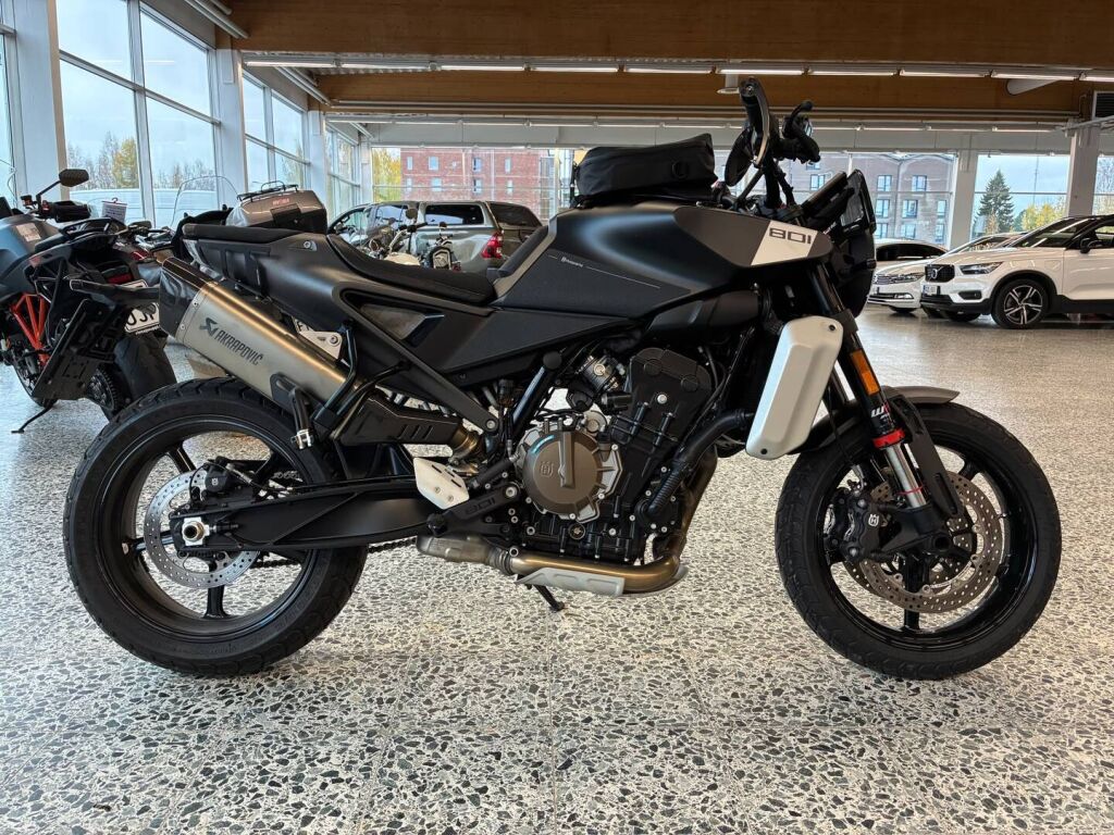 Husqvarna SVARTPILEN 2024 