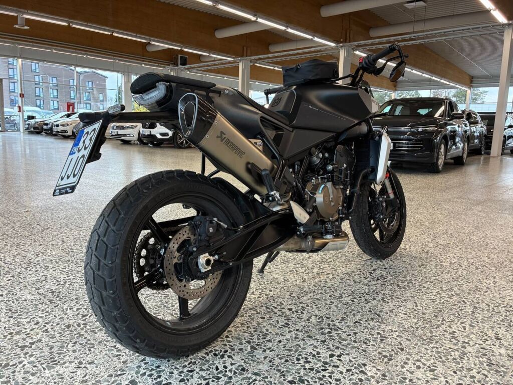 Husqvarna SVARTPILEN 2024 