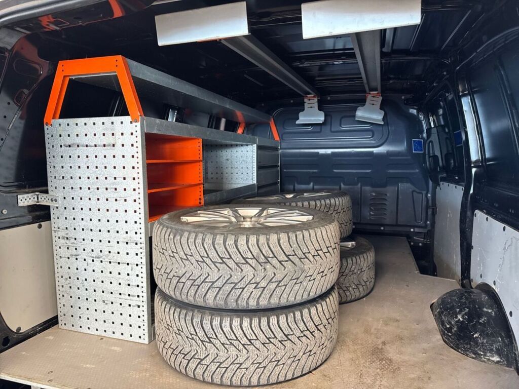 Mercedes-Benz Vito 2018 Musta