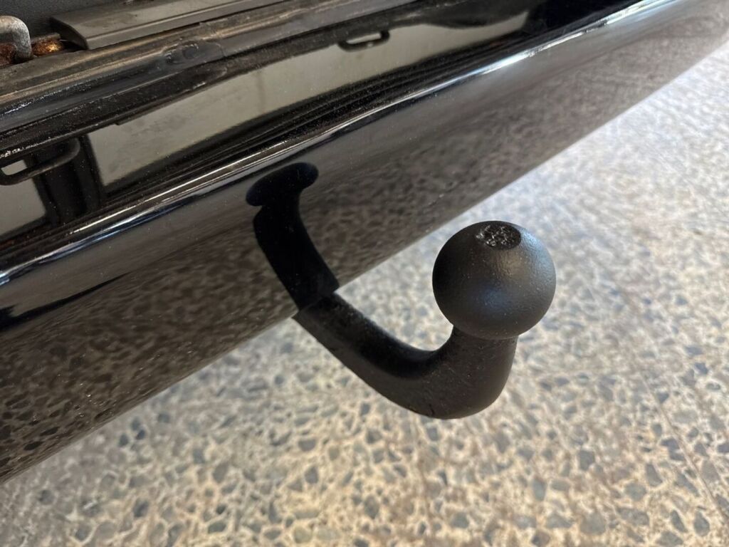 Mercedes-Benz Vito 2018 Musta