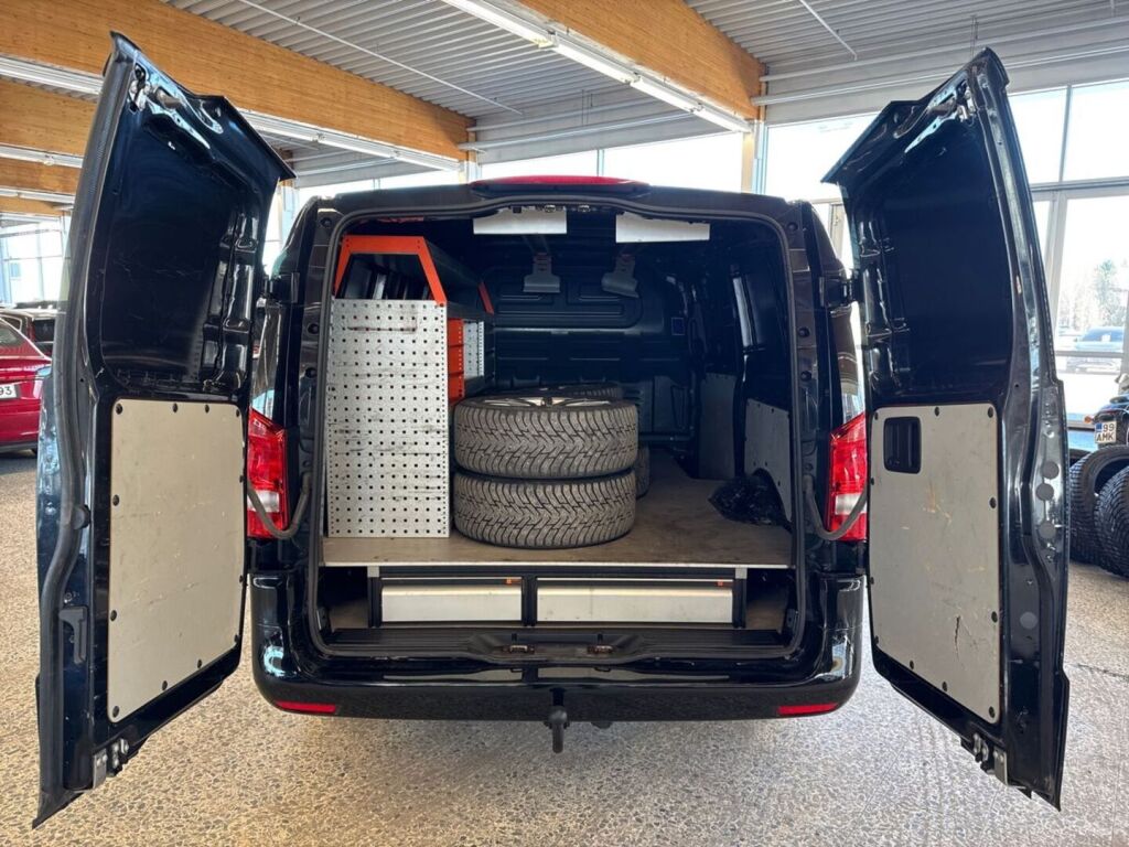 Mercedes-Benz Vito 2018 Musta