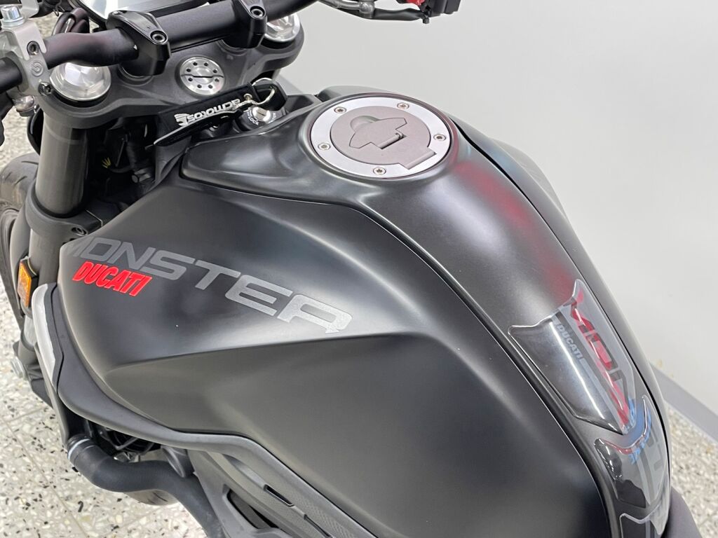 Ducati MONSTER 2022 
