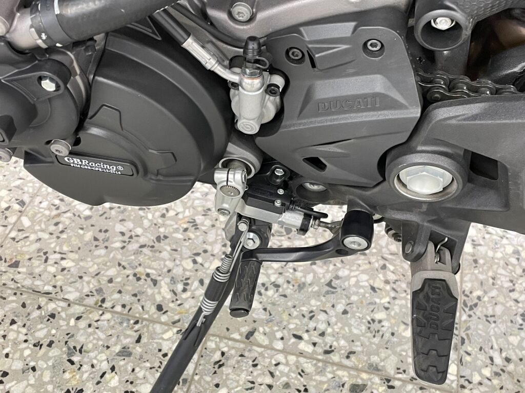 Ducati MONSTER 2022 