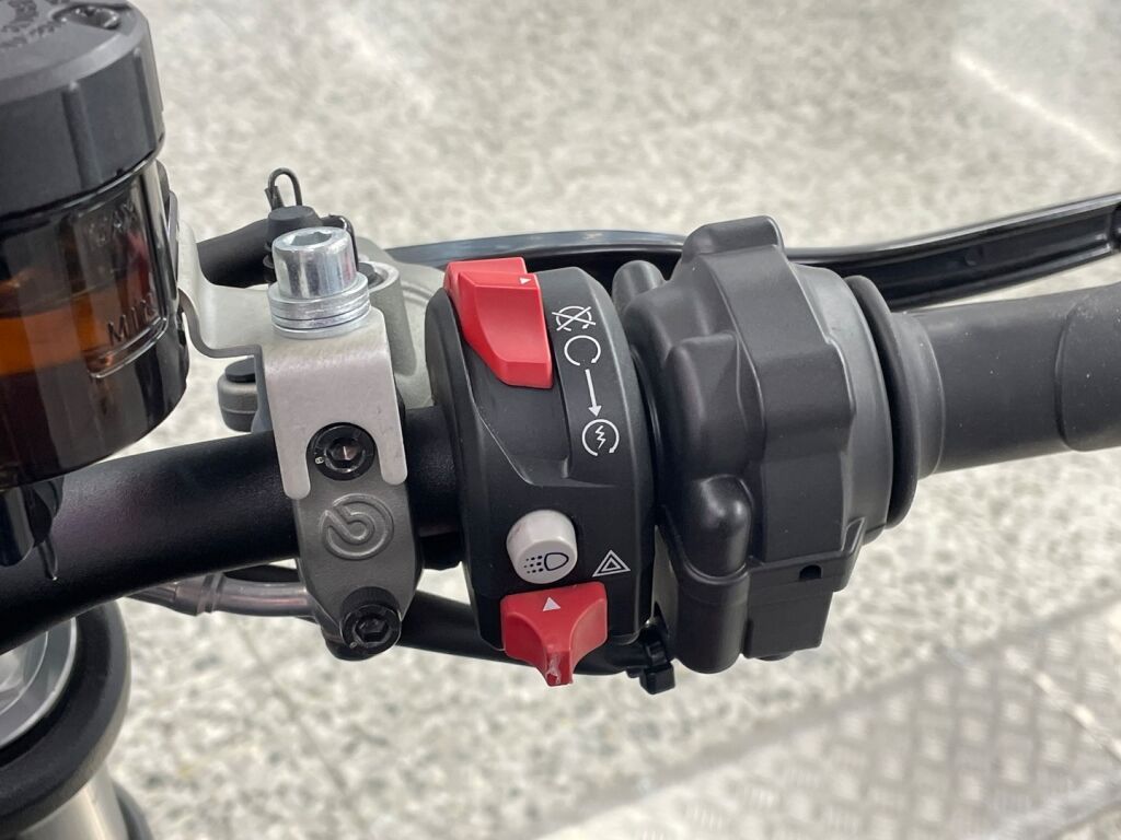 Ducati MONSTER 2022 