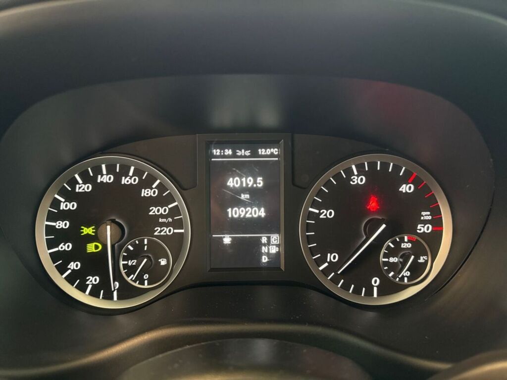 Mercedes-Benz Vito 119CDI keskipitkä Aut 2019, kuva 4/23