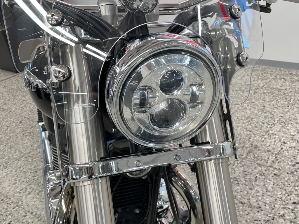 Triumph AMERICA 2013 