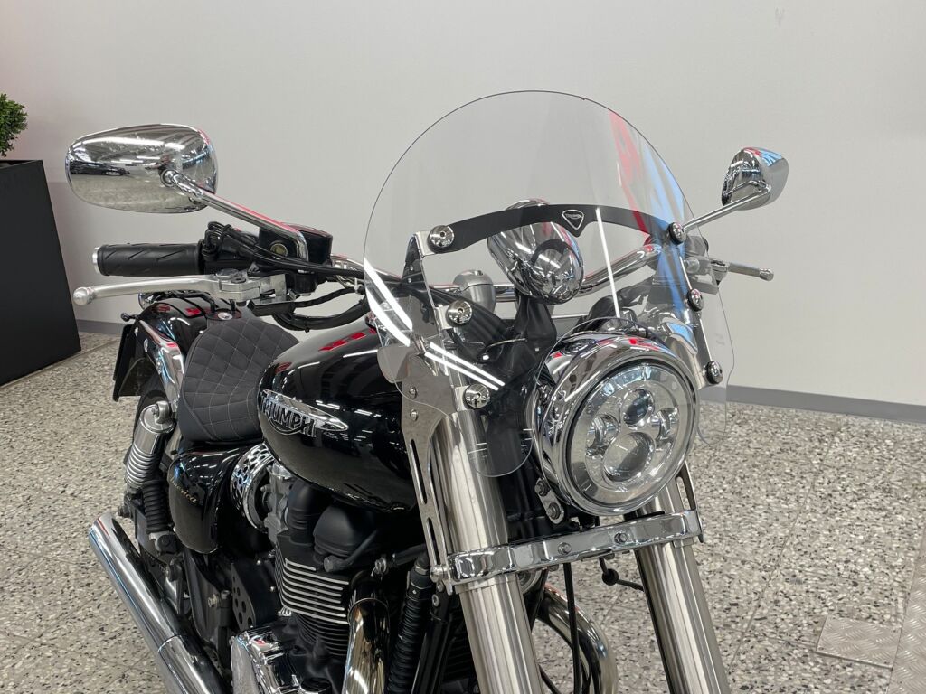Triumph AMERICA 2013 
