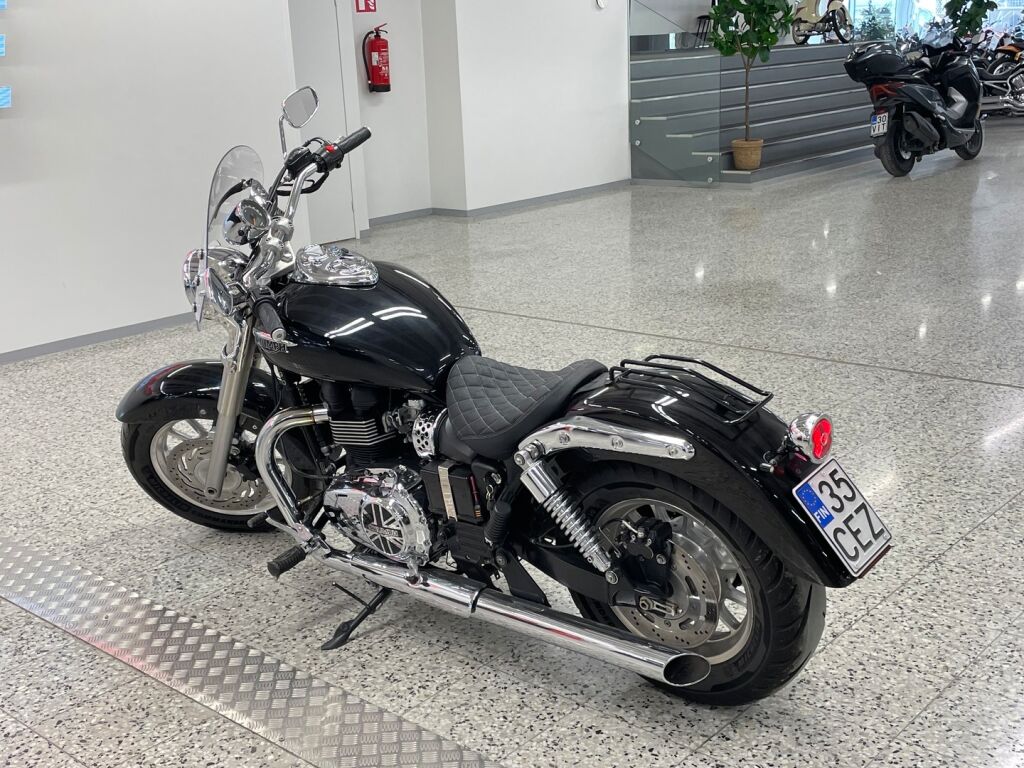 Triumph AMERICA 2013 